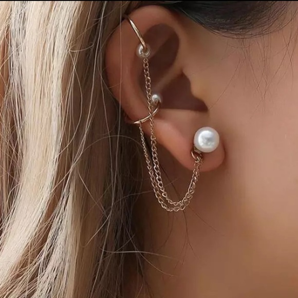• Isla • Faux Pearl Tassel Cuff Earring - Picture 1 of 5